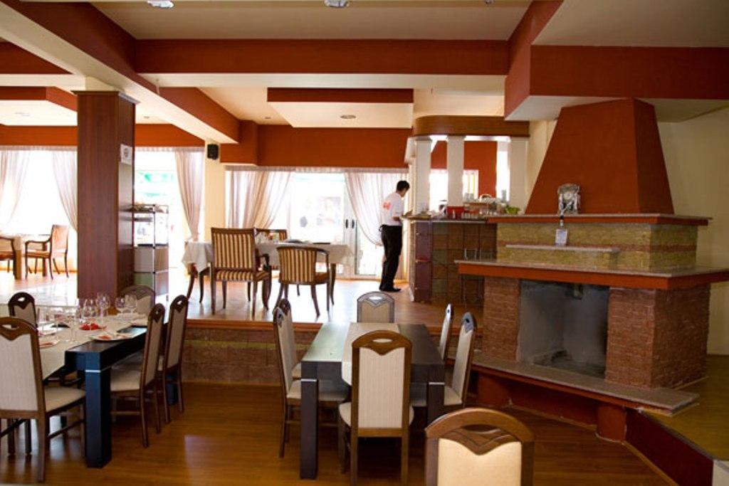 Uni Palas Kavadarci Restoran gambar